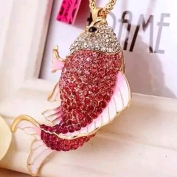 NWT Betsey Johnson Pink Koi Fish Pendant Necklace - Picture 3 of 4